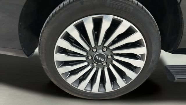 Used 2019 Lincoln Navigator L Reserve AWD/4WD image 38