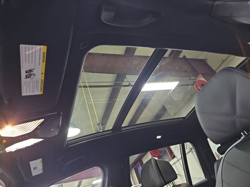 New 2026 BMW X7 M60i image 32