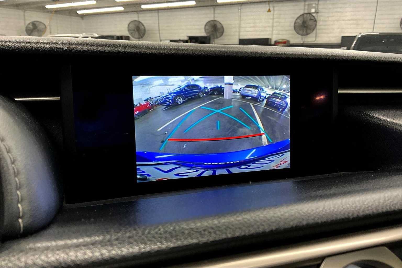 Used 2016 Lexus RC 200t RWD image 24