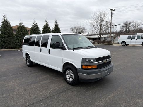 Used 2017 Chevrolet Express 3500 LT w/ LT Preferred Equipment Group image 2
