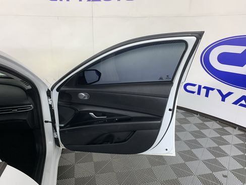 Used 2021 Hyundai Elantra SEL FWD image 33