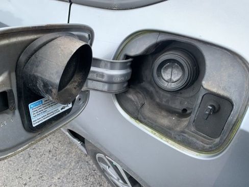 Used 2018 Honda Accord EX image 19