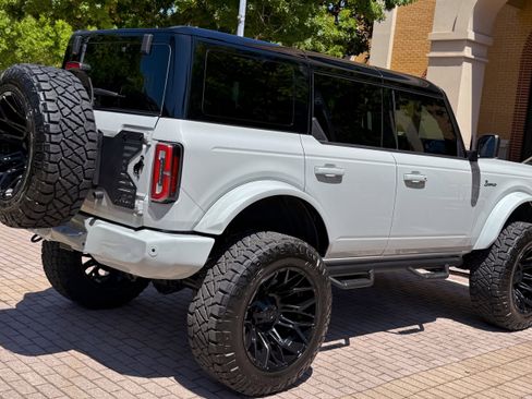 Used 2026 Ford Bronco Outer Banks AWD/4WD image 12