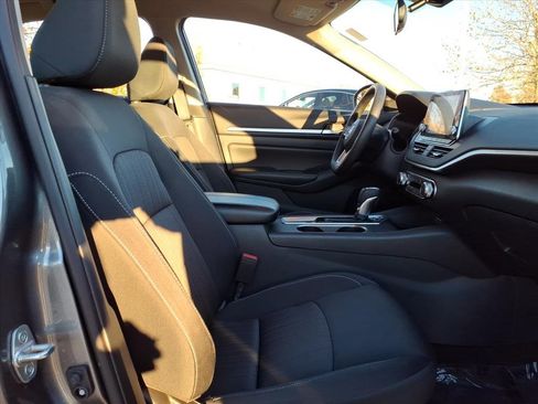 Certified 2022 Nissan Altima 2.5 SV image 5