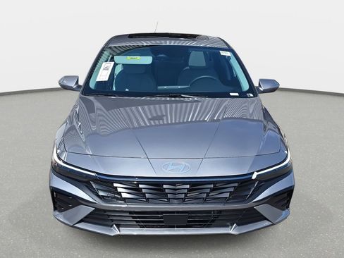 New 2026 Hyundai Elantra Limited FWD image 2