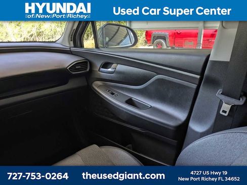 Used 2019 Hyundai Santa Fe SE FWD image 19