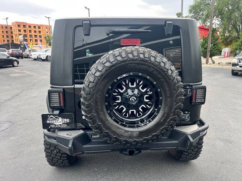 Used 2007 Jeep Wrangler Rubicon w/ Dual Top Group AWD/4WD image 6