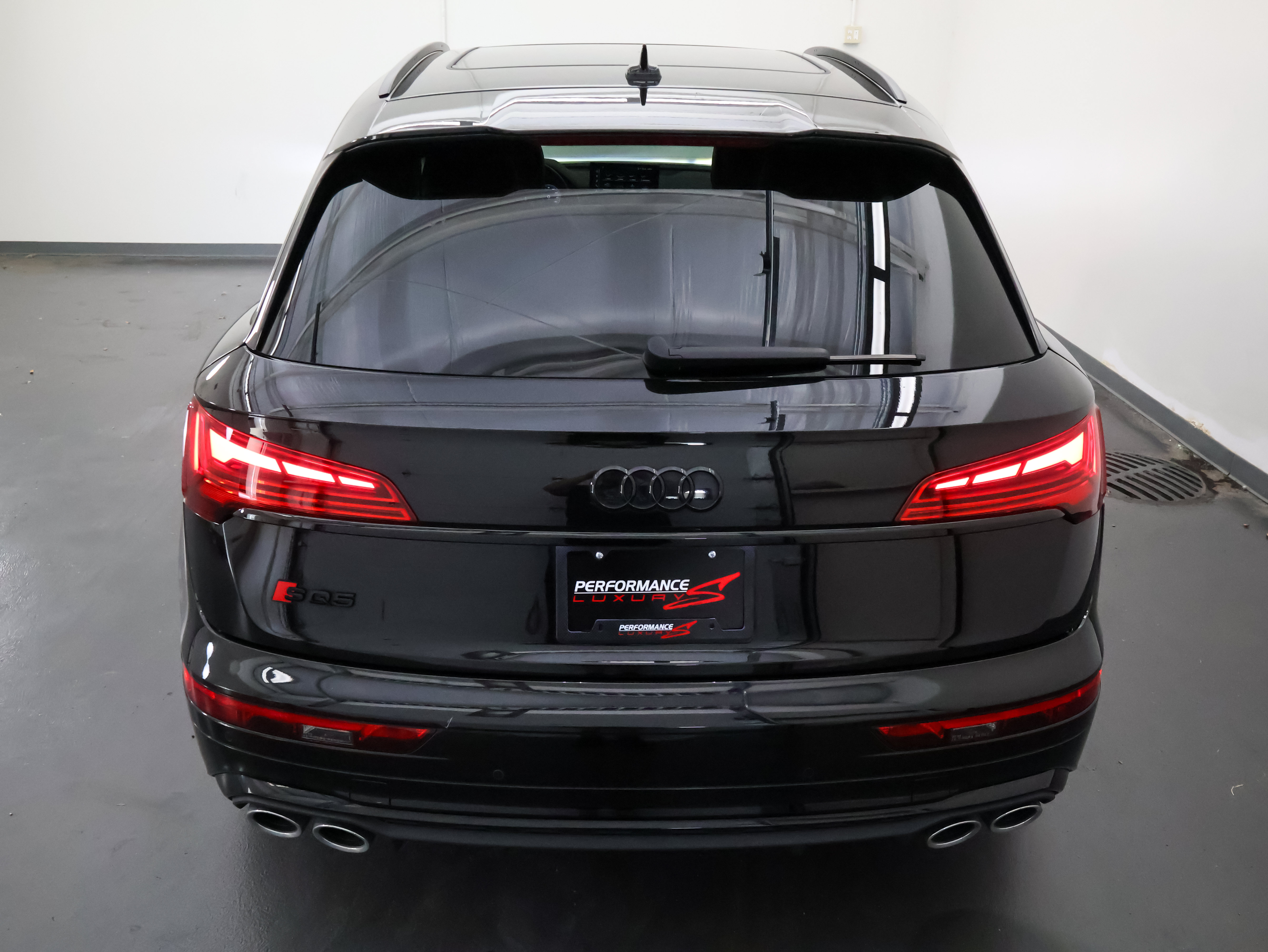 Used 2023 Audi SQ5 Premium Plus w/ Premium Plus Package AWD/4WD image 10