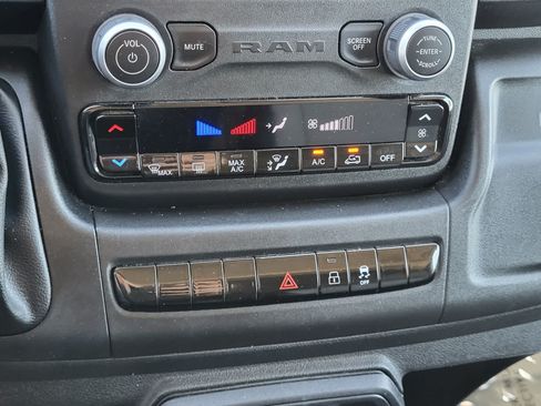 Used 2023 RAM ProMaster 2500 FWD image 20