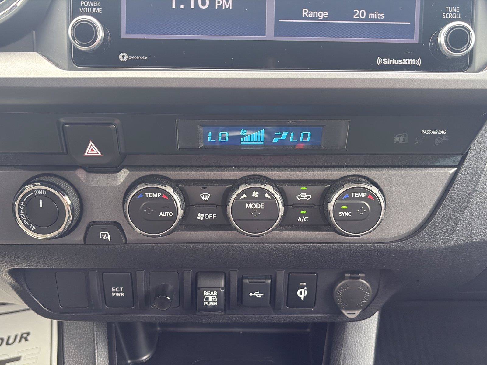 Used 2022 Toyota Tacoma TRD Off-Road AWD/4WD image 32