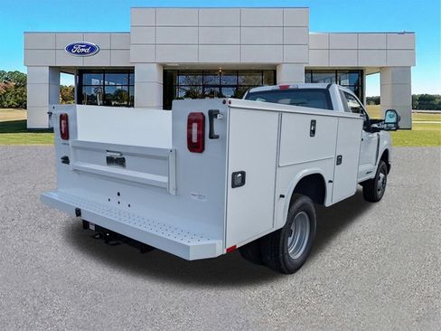 New 2025 Ford F350 XL w/ XL Chrome Package AWD/4WD image 4