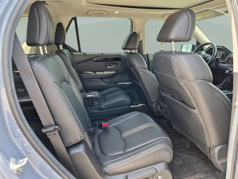 Certified 2023 Honda Pilot Touring image 18