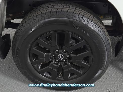 Used 2023 Nissan Frontier SV w/ SV Convenience Package AWD/4WD image 11