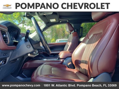 Used 2023 Ford Expedition Limited image 19