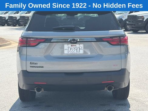 Used 2023 Chevrolet Traverse RS w/ LPO, Cargo Package FWD image 6