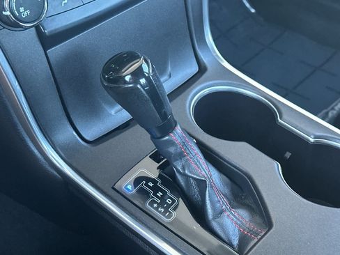 Used 2016 Toyota Camry SE FWD image 20