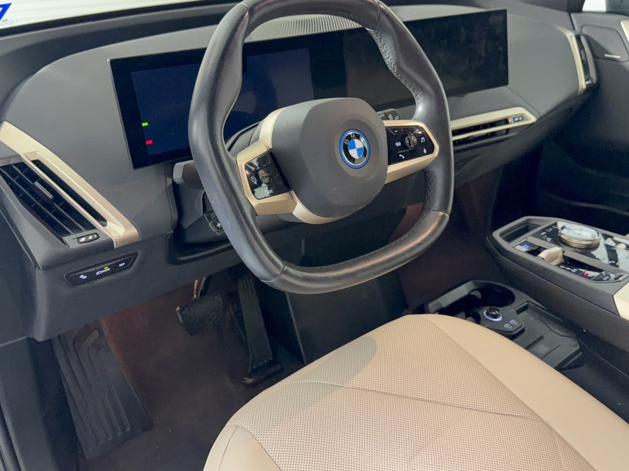 Certified 2024 BMW iX xDrive50 AWD/4WD image 4