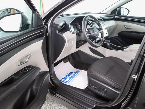 Used 2024 Hyundai Tucson SEL FWD image 3