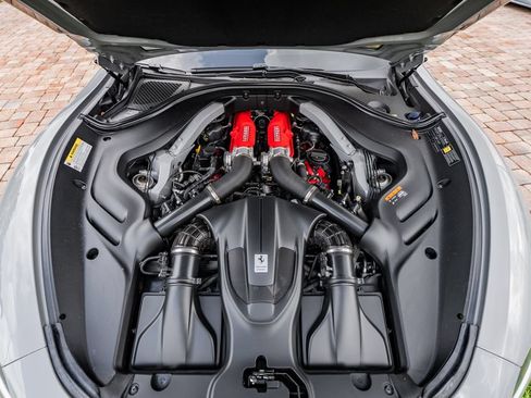Used 2022 Ferrari Roma RWD image 41