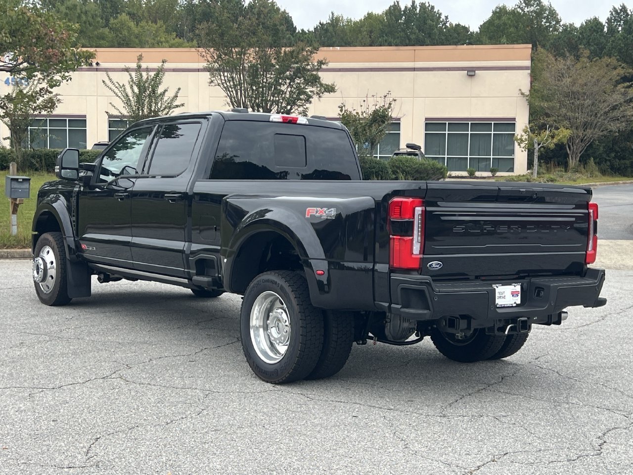 New 2026 Ford F450 Platinum w/ FX4 Off-Road Package AWD/4WD image 26