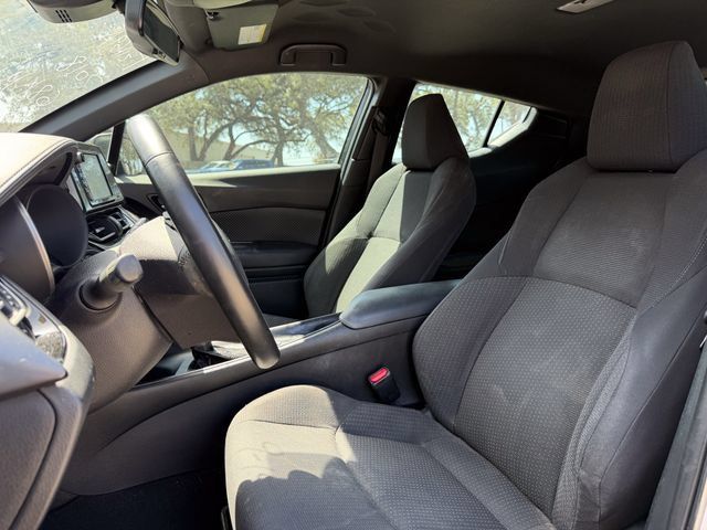 Used 2018 Toyota C-HR XLE FWD image 7