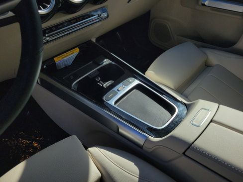 Certified 2025 Mercedes-Benz GLB 250 image 26