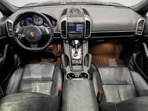Used 2014 Porsche Cayenne S image 18