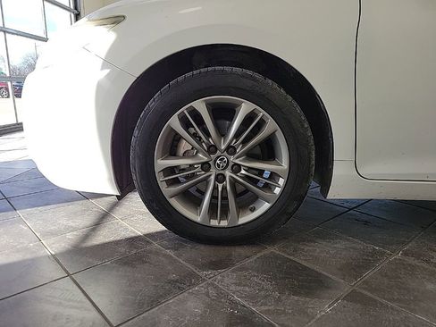 Used 2016 Toyota Camry SE image 17