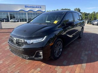 Used 2025 Honda Odyssey Touring video 1