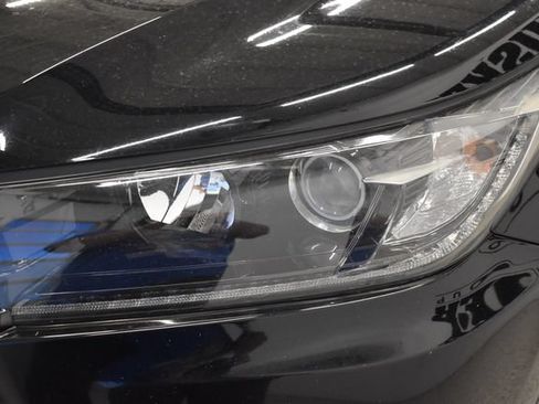 Used 2019 Toyota Highlander SE AWD/4WD image 15