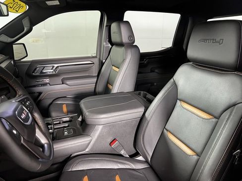 Used 2025 GMC Sierra 1500 AT4 w/ AT4 Preferred Package image 10
