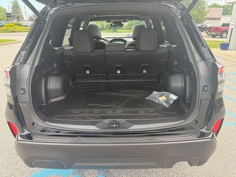 Used 2025 Subaru Forester Premium AWD/4WD image 7