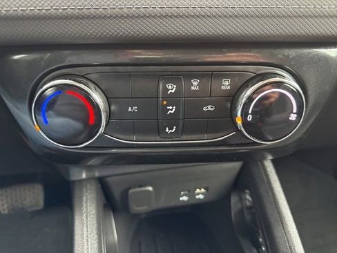 Used 2024 Chevrolet TrailBlazer LT FWD image 19