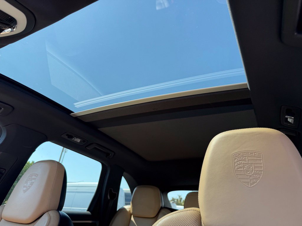 Used 2018 Porsche Cayenne AWD/4WD image 8