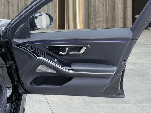Used 2022 Mercedes-Benz S 580 4MATIC Sedan image 42