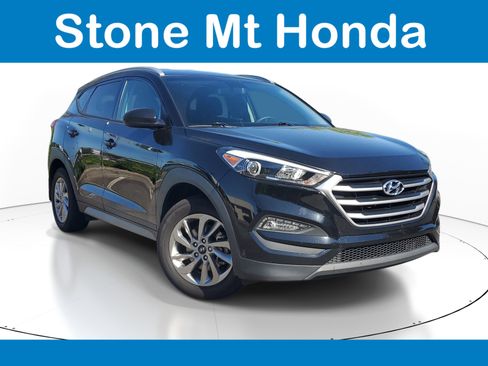 Used 2017 Hyundai Tucson SE image 1