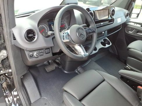 New 2026 Mercedes-Benz Sprinter 2500 image 13