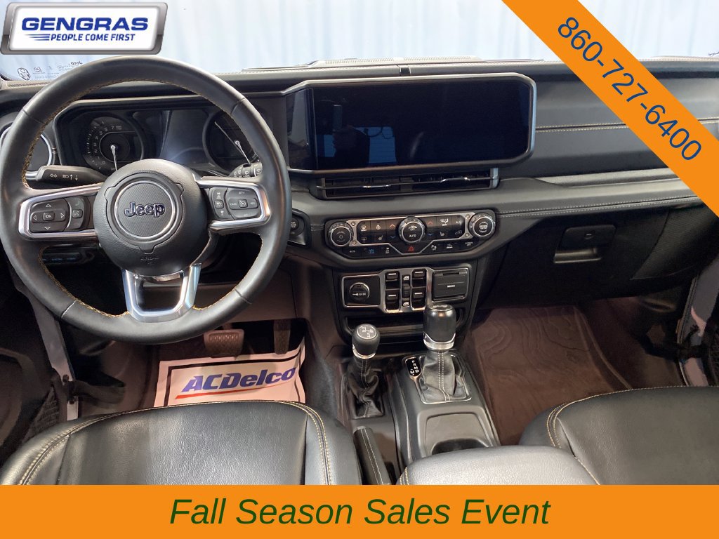 Used 2024 Jeep Wrangler Unlimited Sahara w/ Technology Group AWD/4WD image 30
