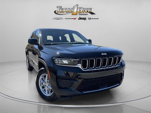 New 2025 Jeep Grand Cherokee Laredo w/ Luxury Tech Group I image 1