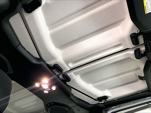 Used 2022 Jeep Wrangler Unlimited Sahara w/ Cold Weather Group image 19