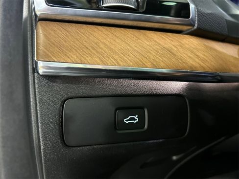 Certified 2024 Volvo XC90 B5 Plus w/ Protection Package image 21