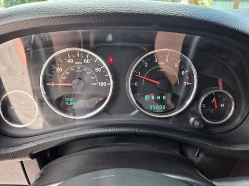 Used 2014 Jeep Wrangler Unlimited Sport w/ Quick Order Package 24S AWD/4WD image 32