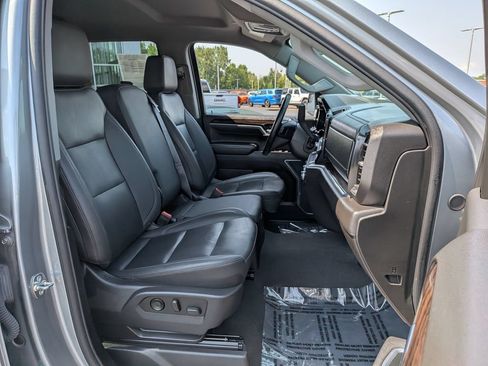 Used 2025 GMC Sierra 1500 SLT AWD/4WD image 24