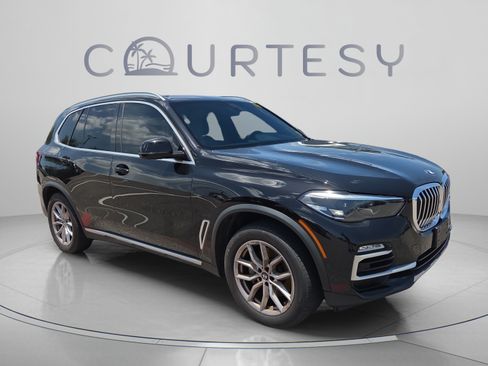 Used 2019 BMW X5 xDrive40i w/ Convenience Package AWD/4WD image 3