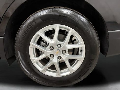 Used 2024 Chevrolet Equinox LS FWD image 28
