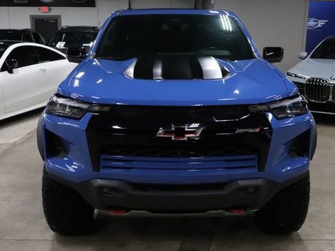Used 2025 Chevrolet Colorado ZR2 w/ Technology Package AWD/4WD image 8