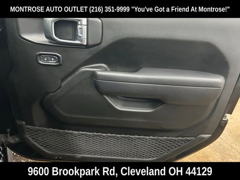 Used 2024 Jeep Wrangler Unlimited Sport AWD/4WD image 30