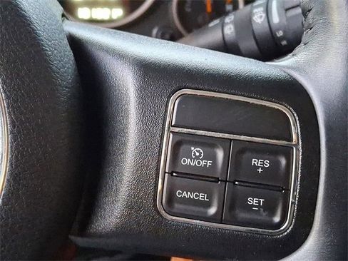 Used 2016 Jeep Wrangler Sahara image 28