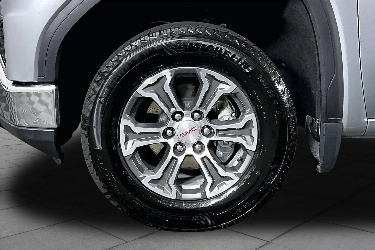 Certified 2026 GMC Sierra 1500 SLT AWD/4WD image 13