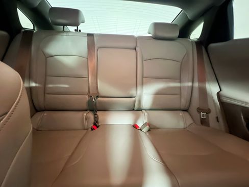 Used 2017 Chevrolet Malibu Premier w/ Driver Confidence Package image 33